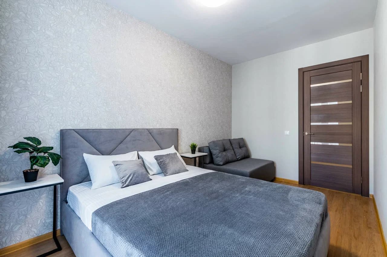 Снять 2-комнатную квартиру в Екатеринбурге у озера Шарташ посуточно 3