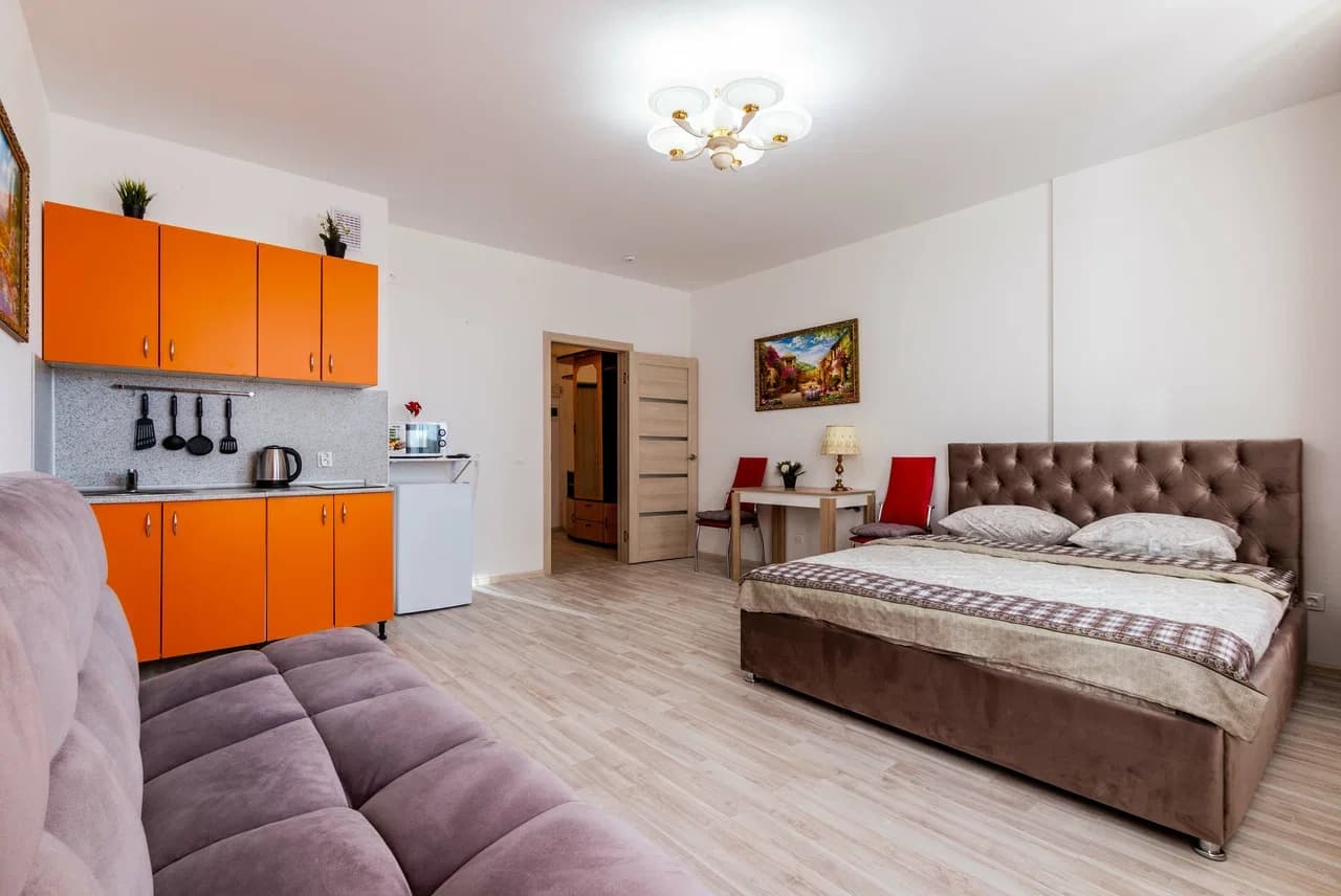 Снять квартиру-студию в Екатеринбурге на ул. Крестинского посуточно 2