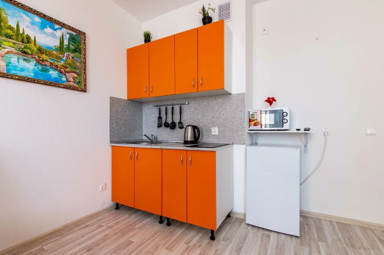 Снять квартиру-студию в Екатеринбурге на ул. Крестинского посуточно 3