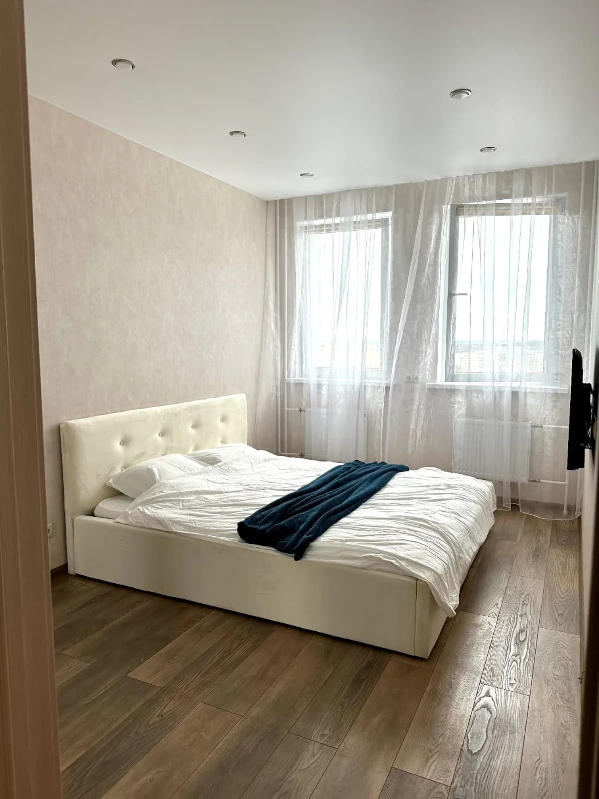 Снять посуточно 1-к квартиру в Солнечногорске у Сенежа (Крупской 1)