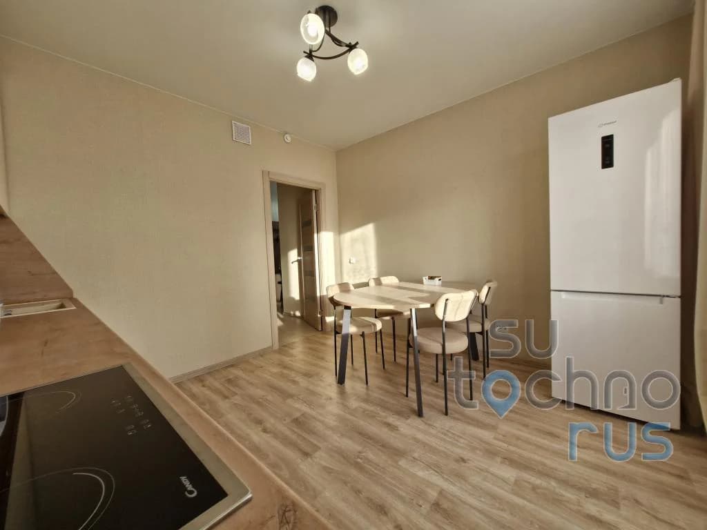 Снять квартиру на сутки в Хабаровске в микрорайоне Строитель (Павла Морозова 95) 2