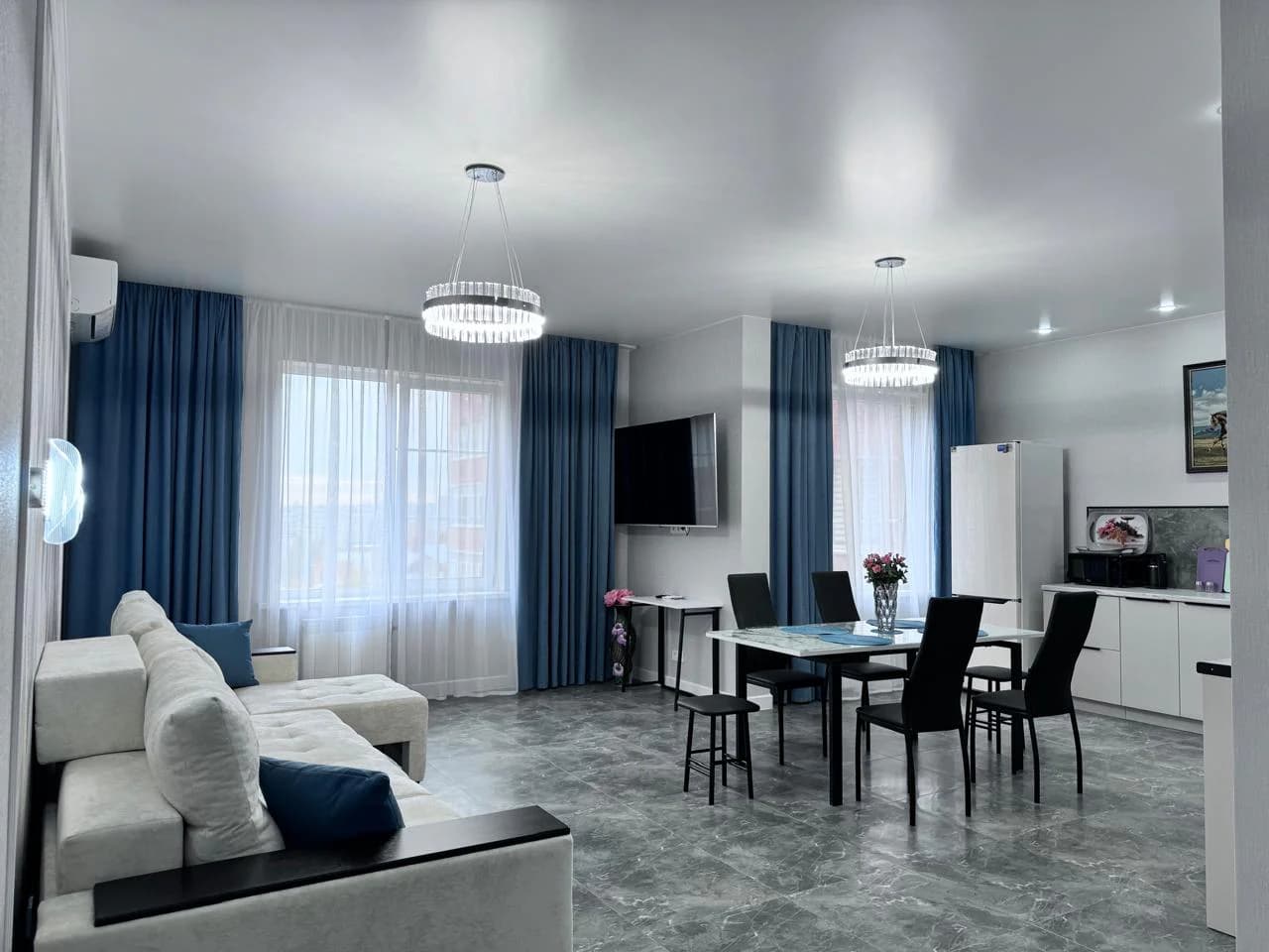 Снять квартиру на сутки в Волгограде у Мамаева Кургана (Ангарская 7Г)