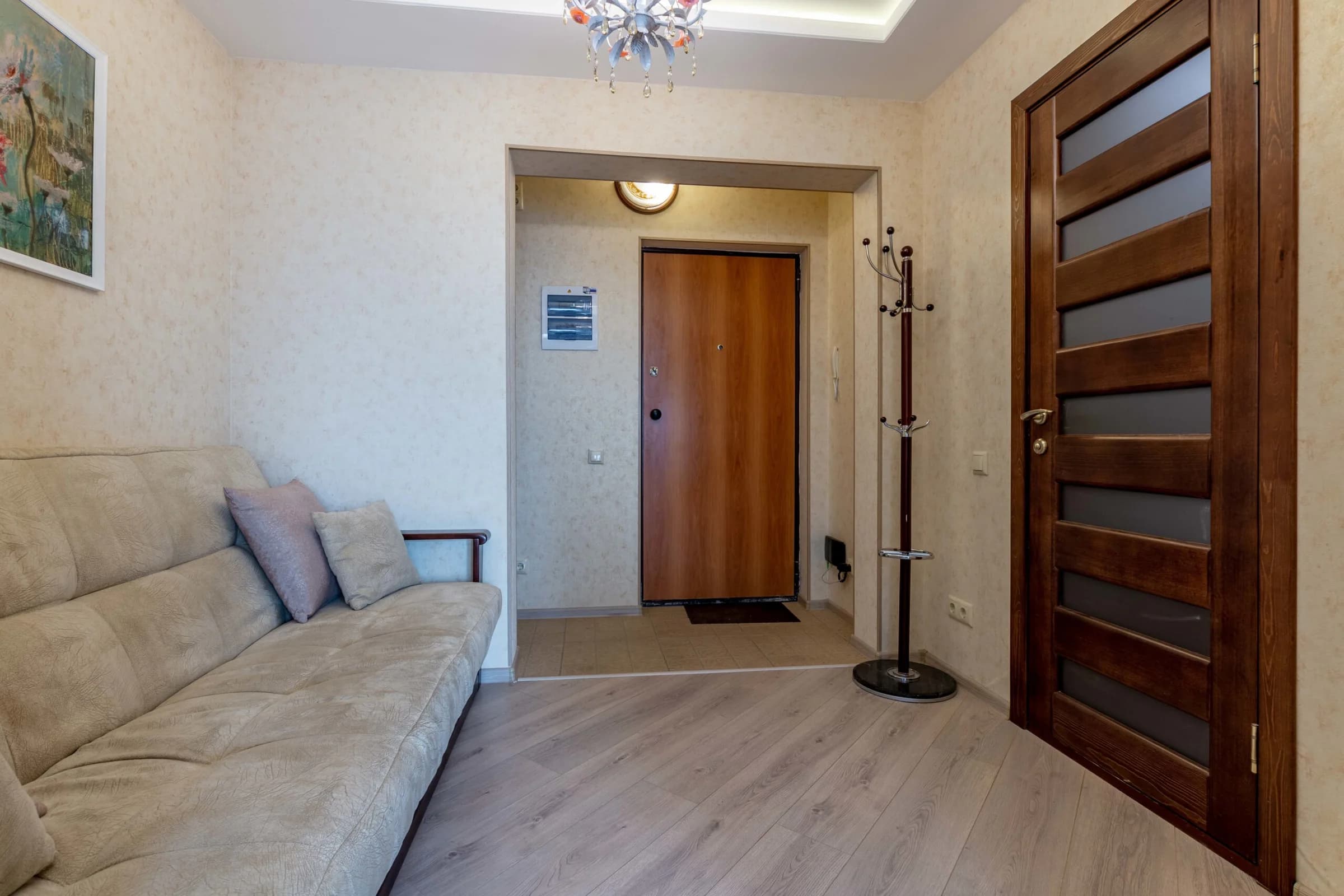 Снять уютную студию в Верх-Исетском районе Екатеринбурга рядом с набережной и Ельцин Центром Посуточно 3