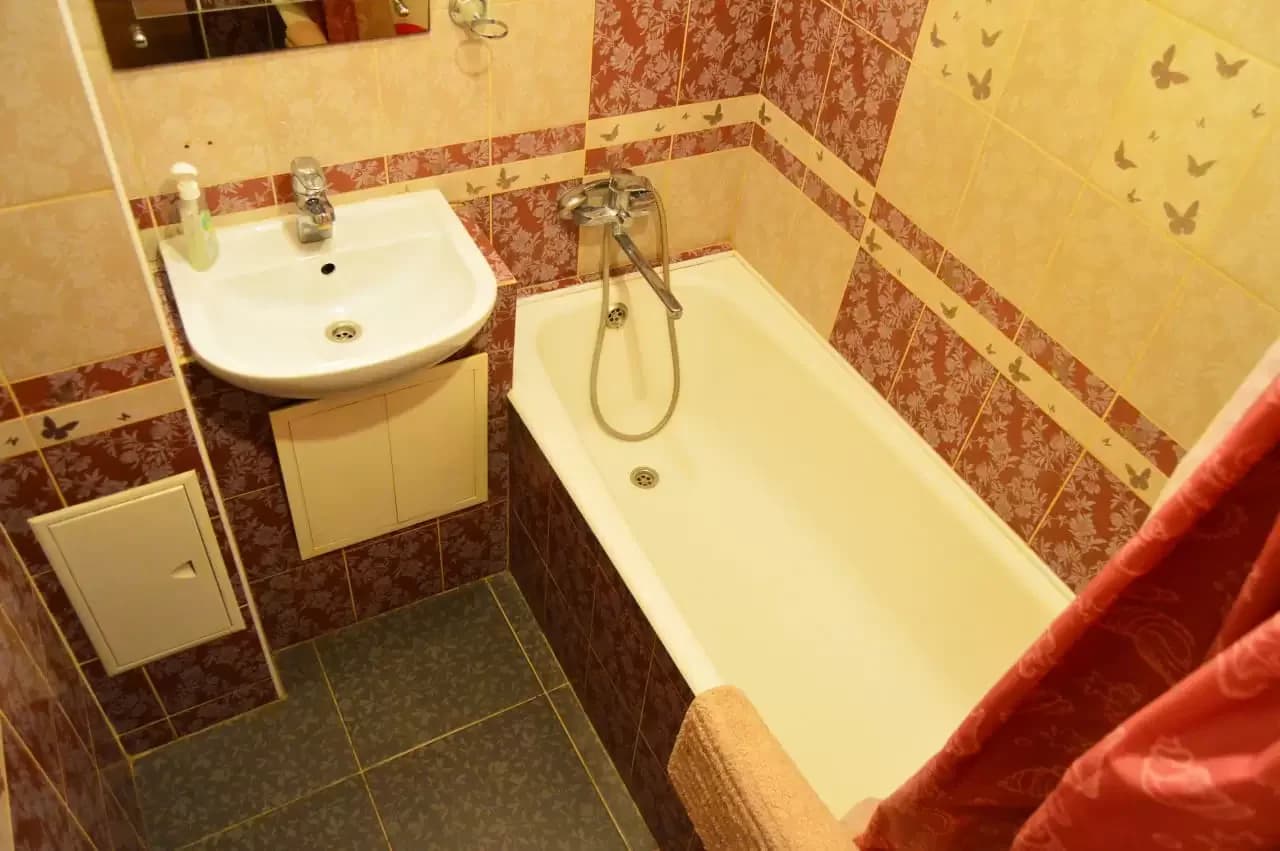 Снять двухкомнатную квартиру в центре Уфы на 8 Марта Посуточно 1