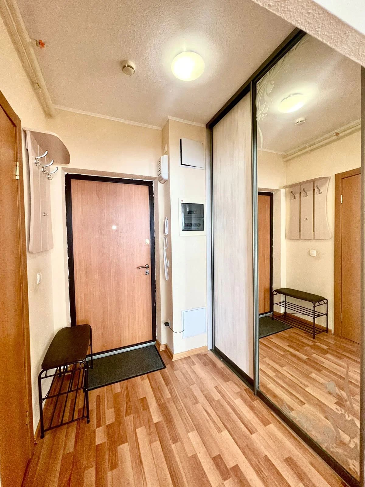 Аренда Квартиры-студии в Екатеринбурге, м. Уралмаш, рядом с РГППУ Посуточно 0