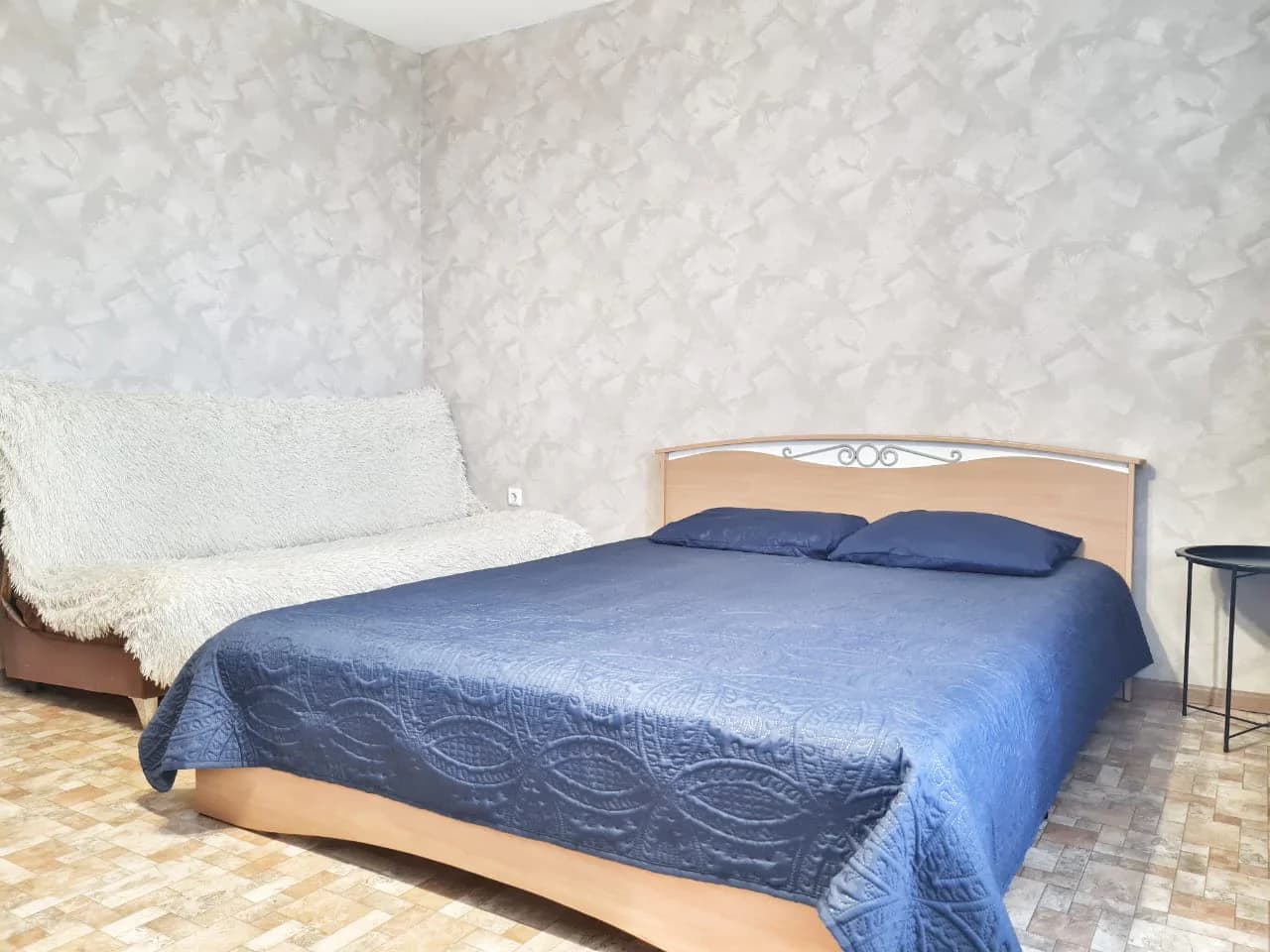 Снять квартиру с дизайнерским ремонтом в Челябинске ЧТЗ Сад Победы Посуточно 0