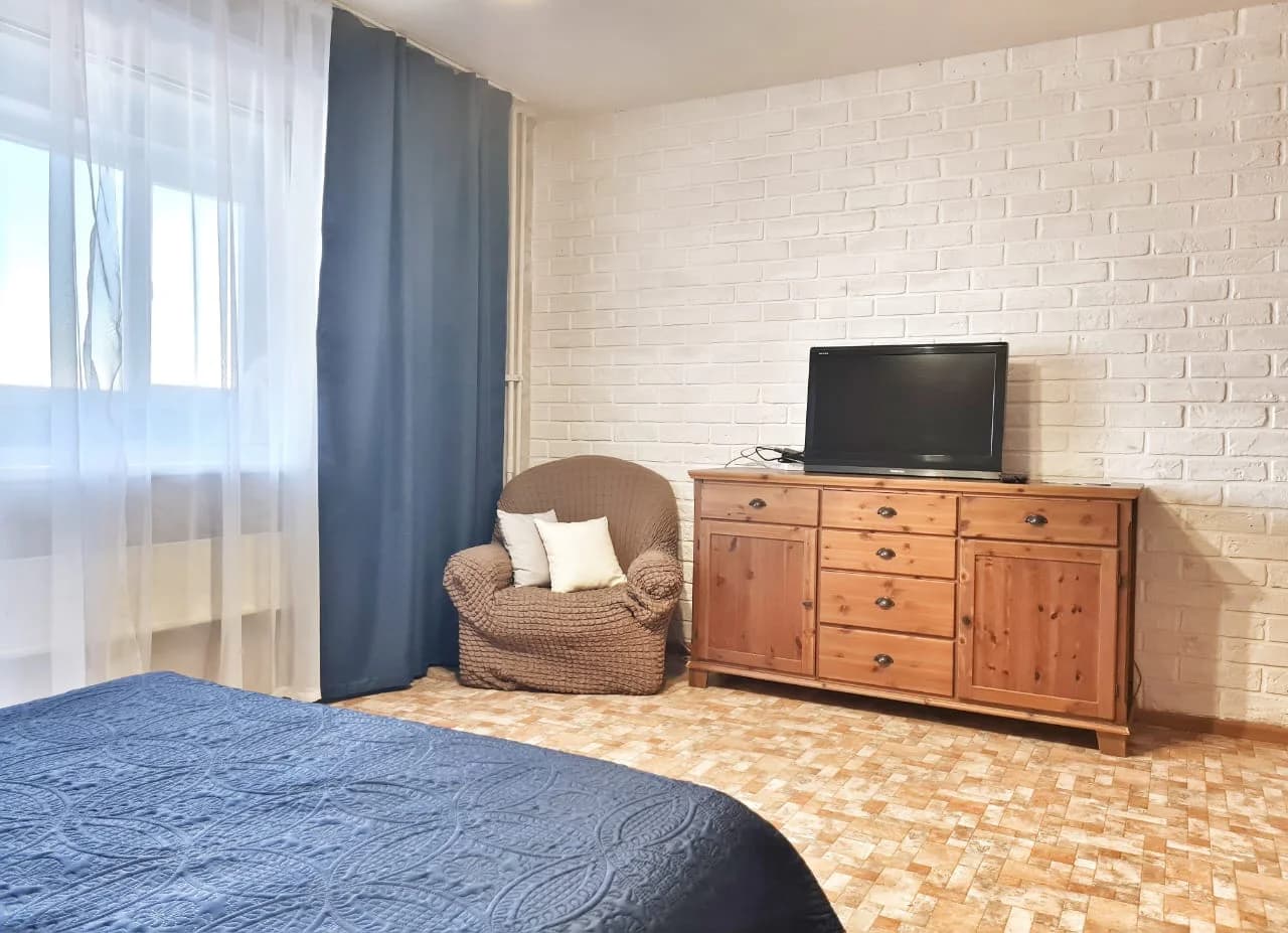 Снять квартиру с дизайнерским ремонтом в Челябинске ЧТЗ Сад Победы Посуточно 1