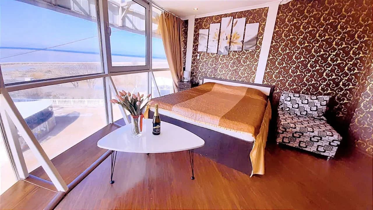 Снять квартиру посуточно в Севастополе у моря (Любоморье) 3