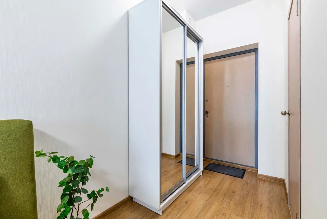 Снять квартиру-студию в Екатеринбурге у метро Чкаловская посуточно 0