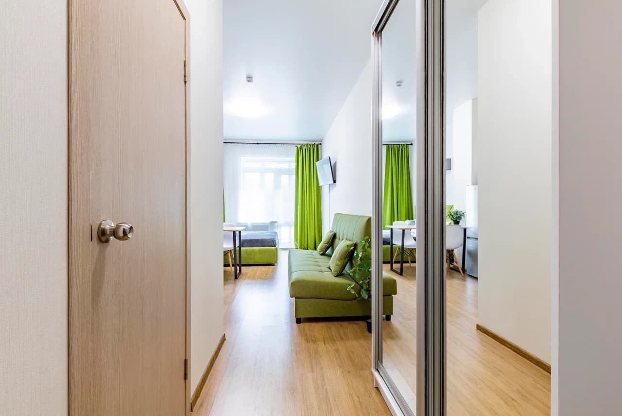 Снять квартиру-студию в Екатеринбурге у метро Чкаловская посуточно 1