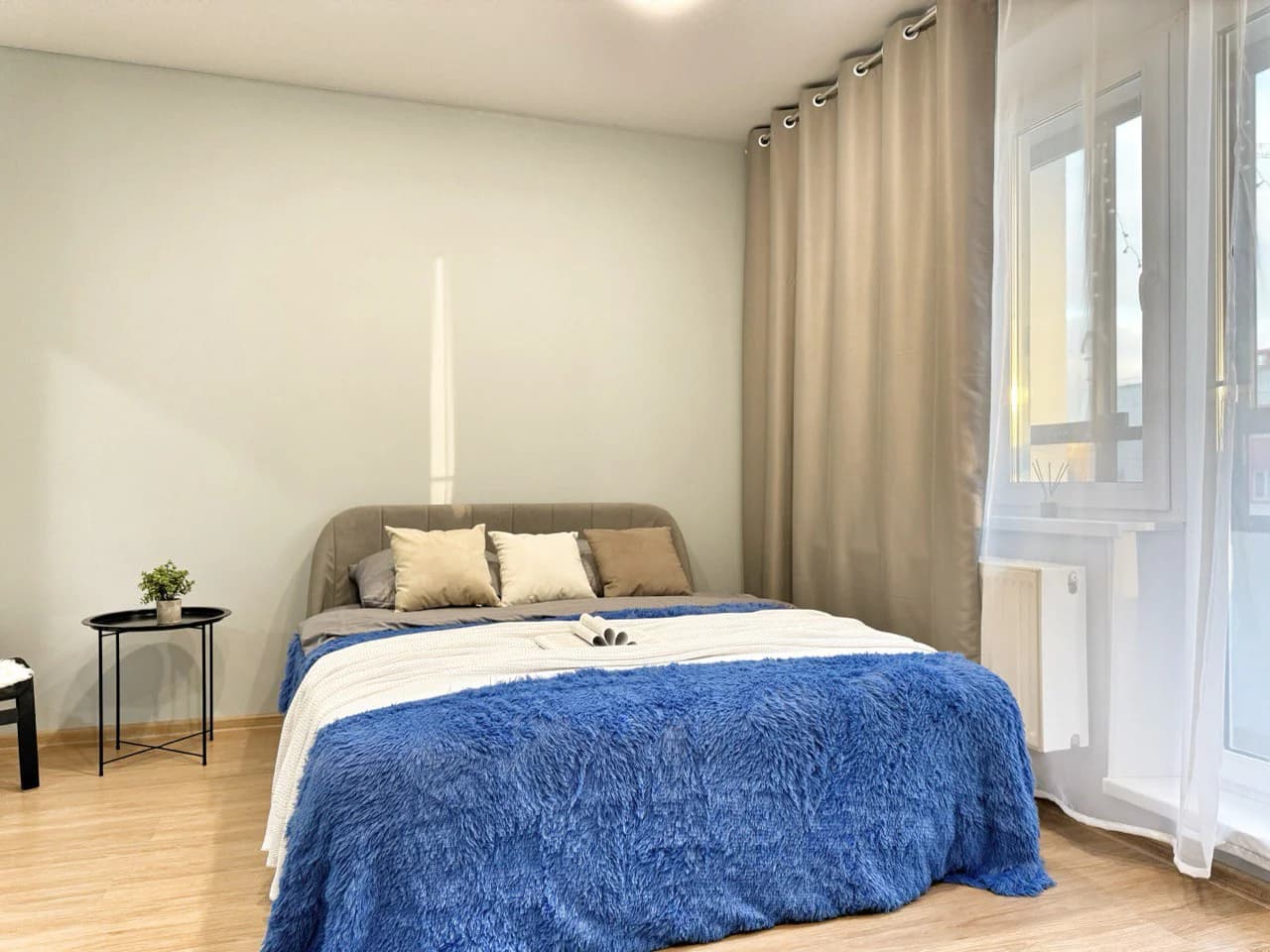 🏢 Снять премиум-апартаменты в ЖК «Манхэттен» у парка Гагарина и ТРК «Родник» посуточно 0