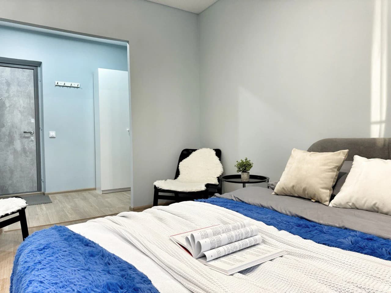 🏢 Снять премиум-апартаменты в ЖК «Манхэттен» у парка Гагарина и ТРК «Родник» посуточно 1