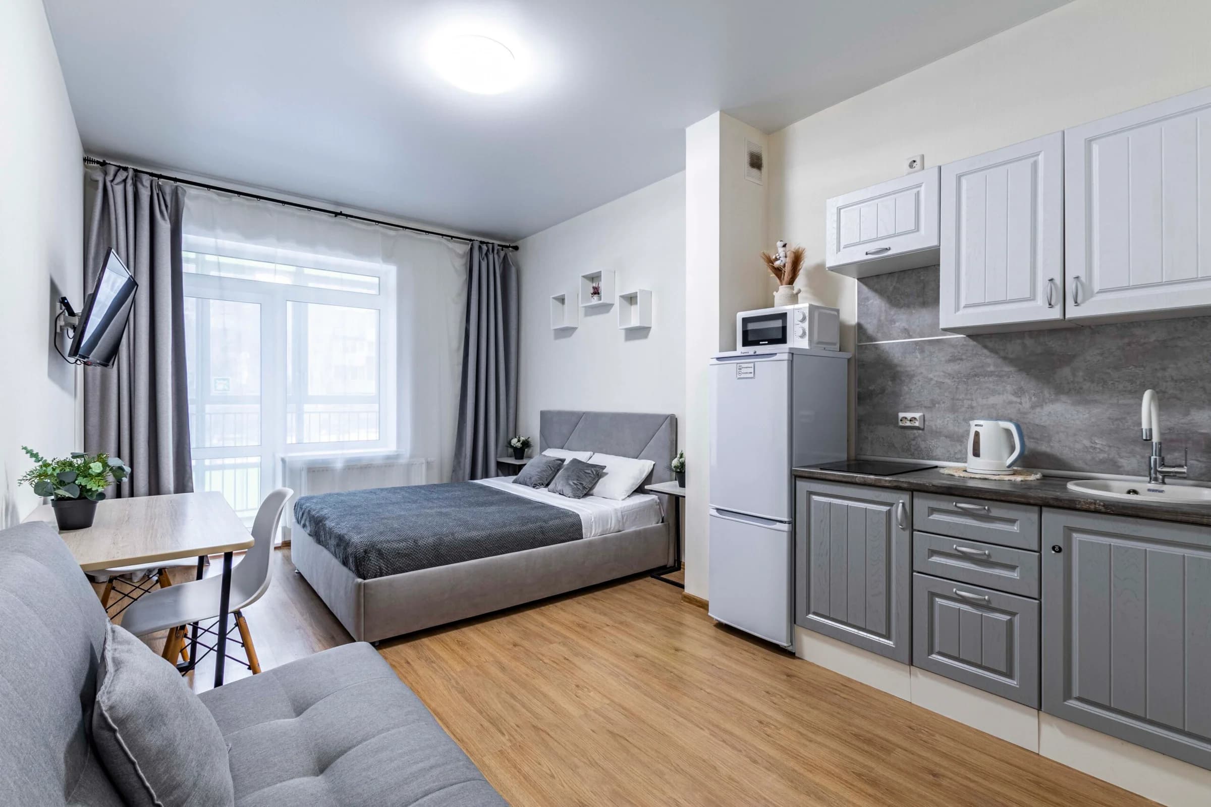 Снять уютную студию в Екатеринбурге у метро Чкаловская и ТРЦ Мегаполис Посуточно