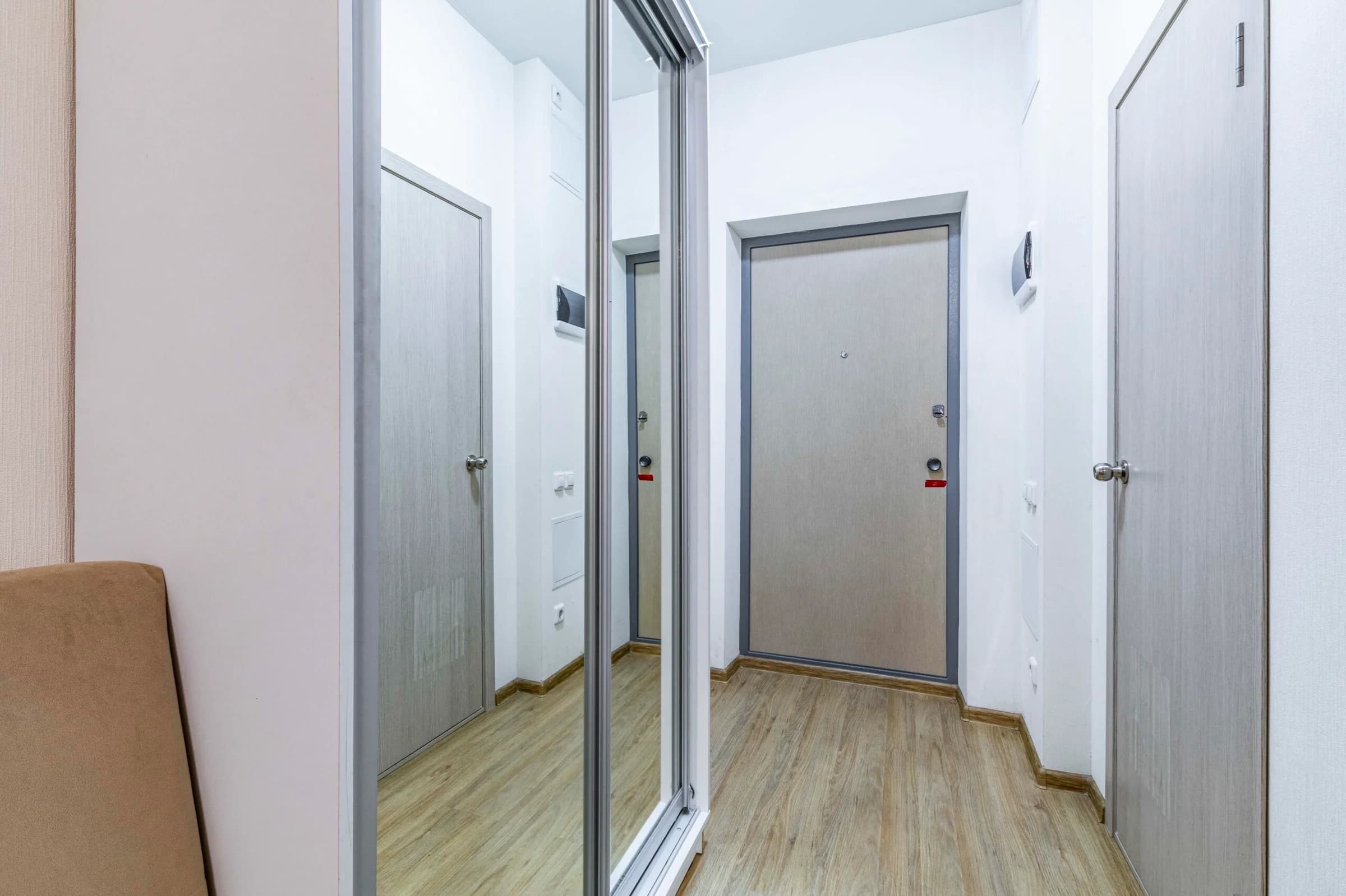 Снять квартиру-студию в Екатеринбурге у метро Чкаловская Посуточно 2