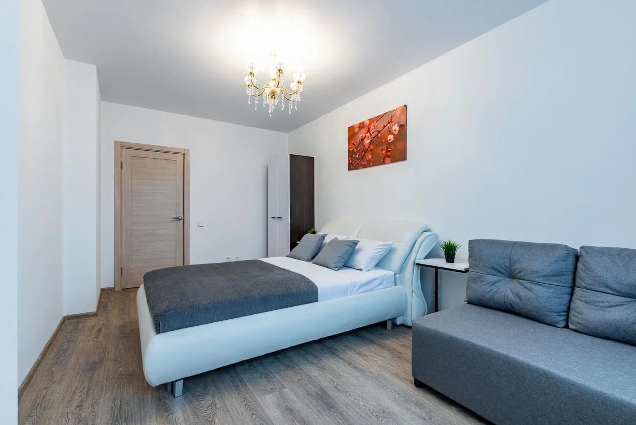 Снять 3-комнатную квартиру в Екатеринбурге у Центрального стадиона посуточно 3