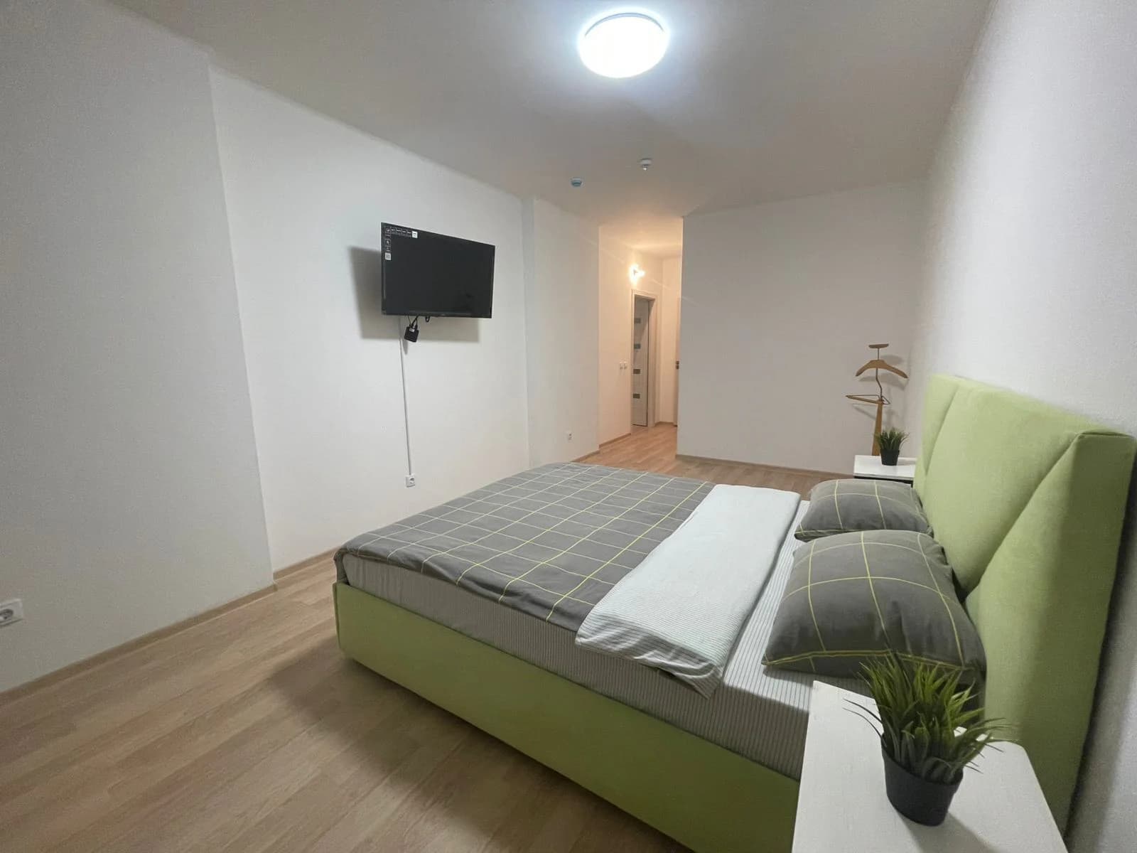 Аренда 5-к квартиры в Екатеринбурге, м. Уралмаш, ЖК «Северное сияние» Посуточно 2