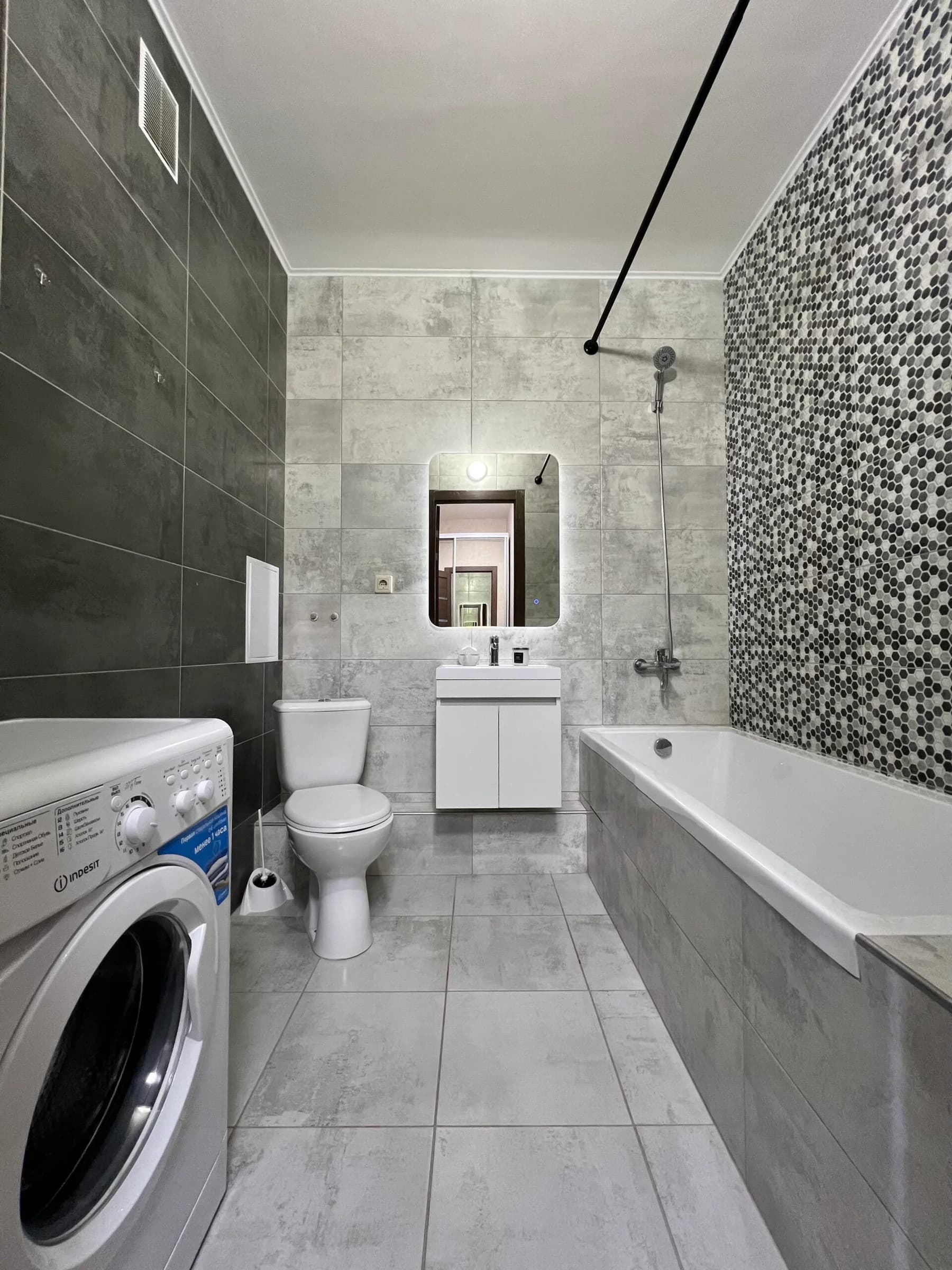 Аренда Квартиры-студии в Екатеринбурге, мкр. Втузгородок, ул. Блюхера Посуточно 0