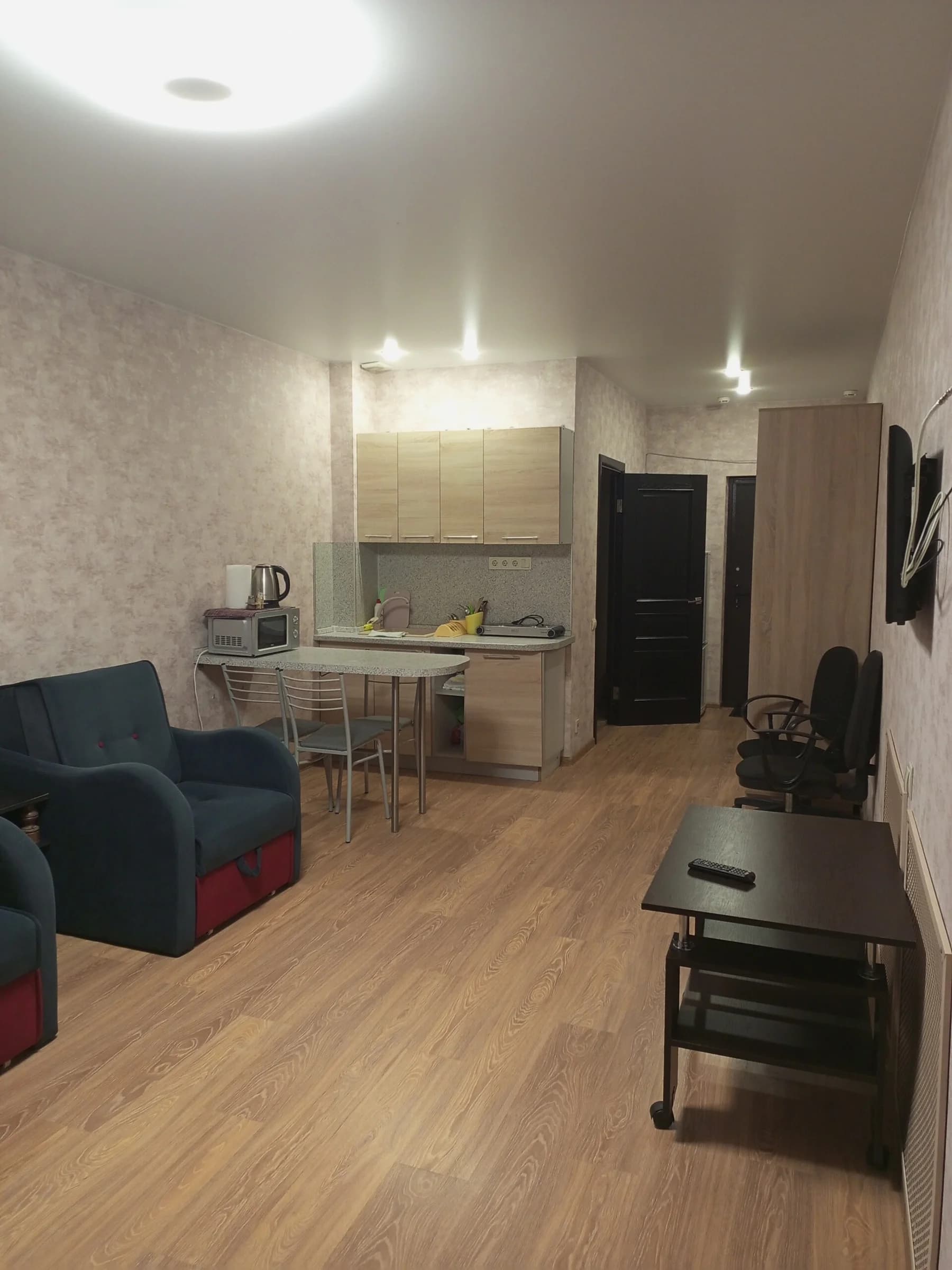 Снять посуточно студию-эконом в Сочи у моря (Гайдара 22)