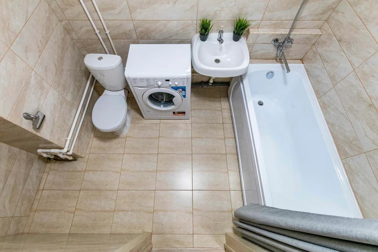 Снять 2-комнатную квартиру в Екатеринбурге у университета УрГУПС посуточно 1