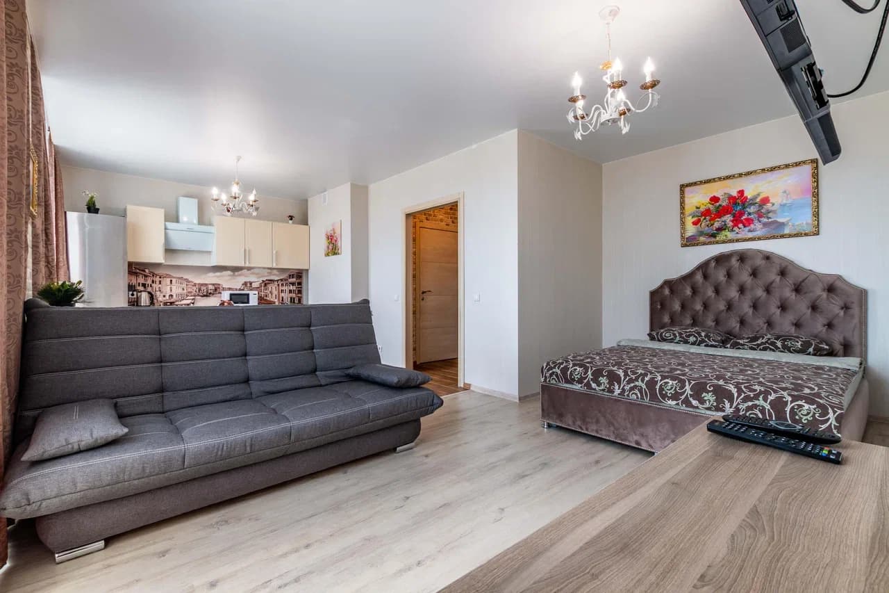 Снять квартиру-студию в Екатеринбурге у метро Ботаническая посуточно 1