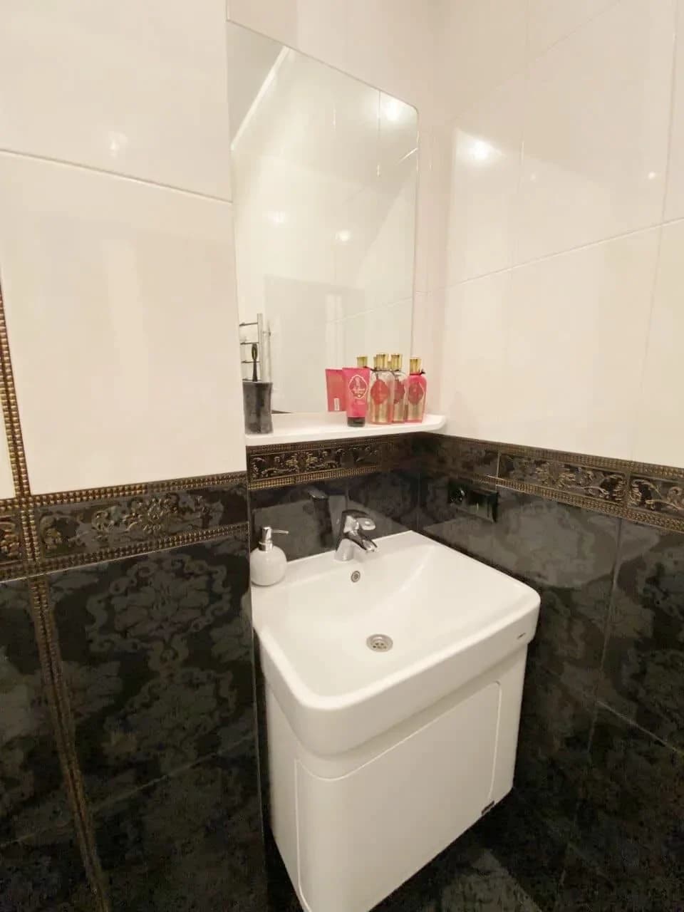 Снять на сутки евродвушку в Севастополе у моря (Маячная 3) 0