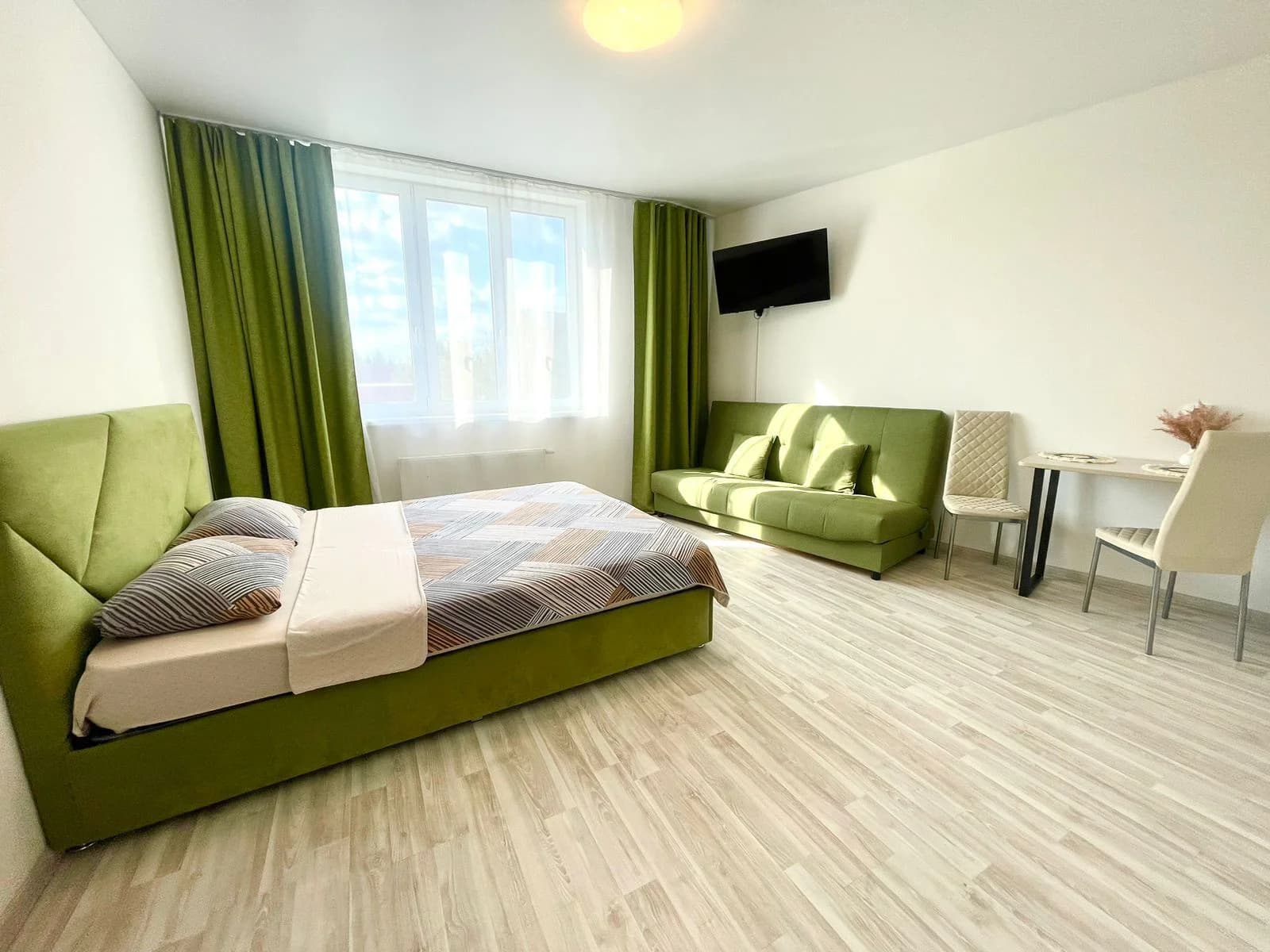 Аренда Квартиры-студии в Екатеринбурге, м. Проспект Космонавтов, Посуточно