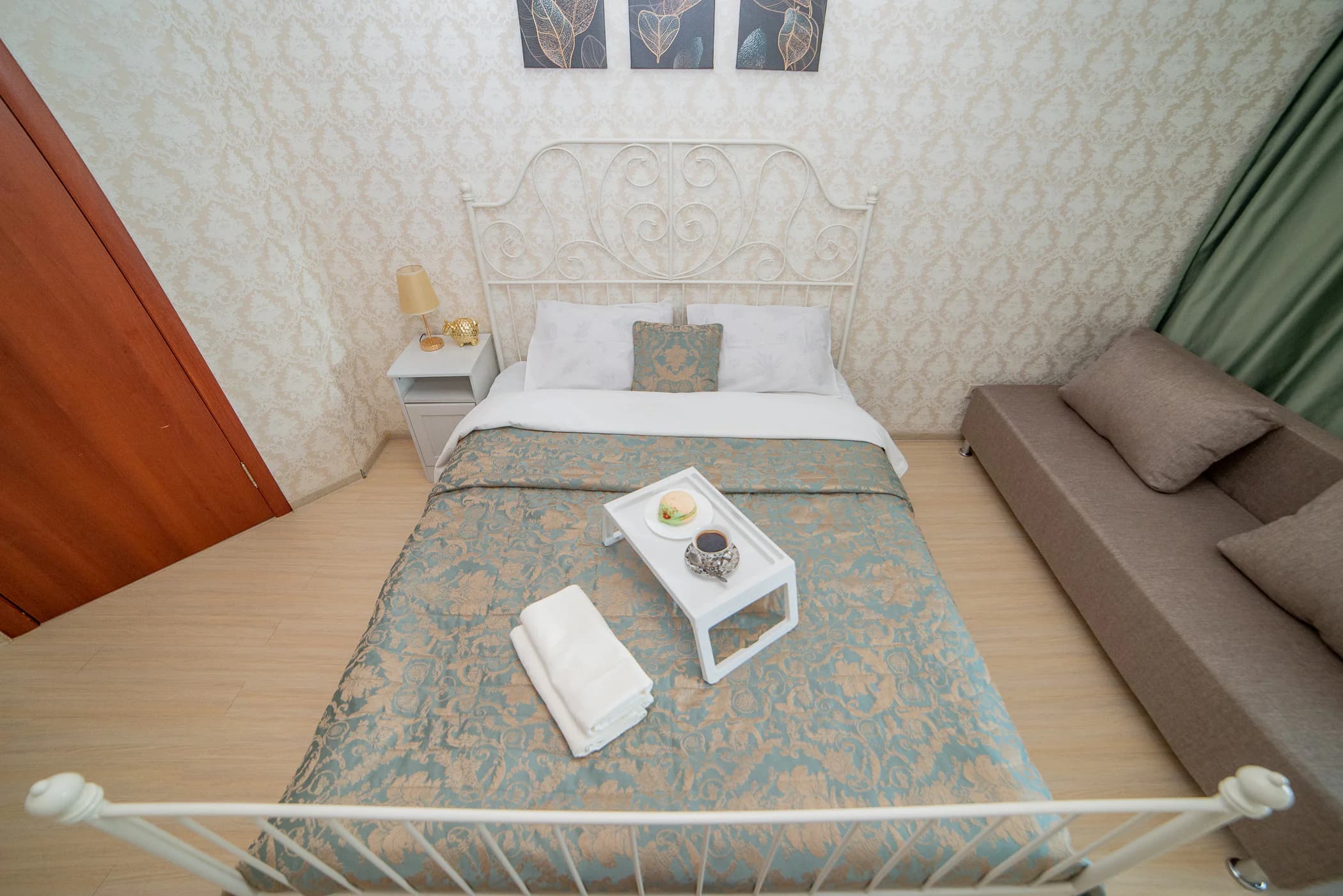 Аренда посуточно 2-комнатной квартиры в Екб у Храма на Крови (Шевченко 20) 0