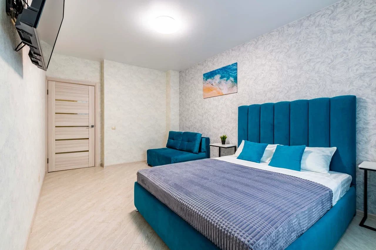 Снять 2-к квартиру в Екатеринбурге у аэропорта Кольцово посуточно 1