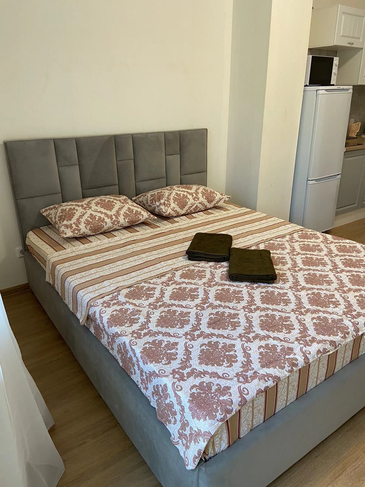 Аренда апартаментов в Екатеринбурге возле Южного Автовокзала и ТРЦ Мегаполис Посуточно 3