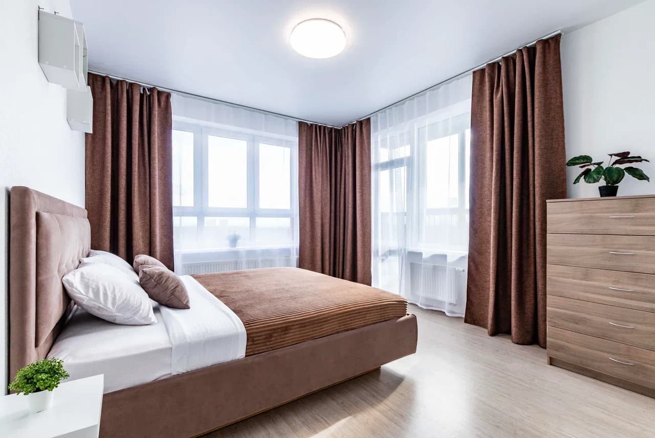 Снять 3-комнатную квартиру в Екатеринбурге у парка Зеленая роща посуточно 3