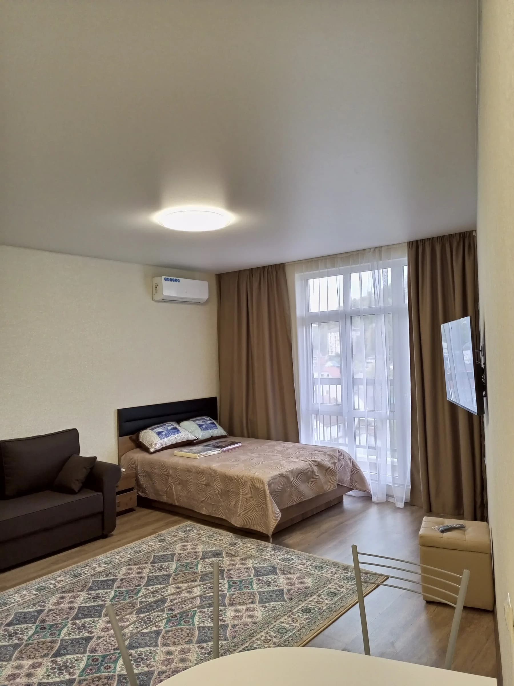 Снять посуточно студию в Сочи у моря (Гайдара 22)