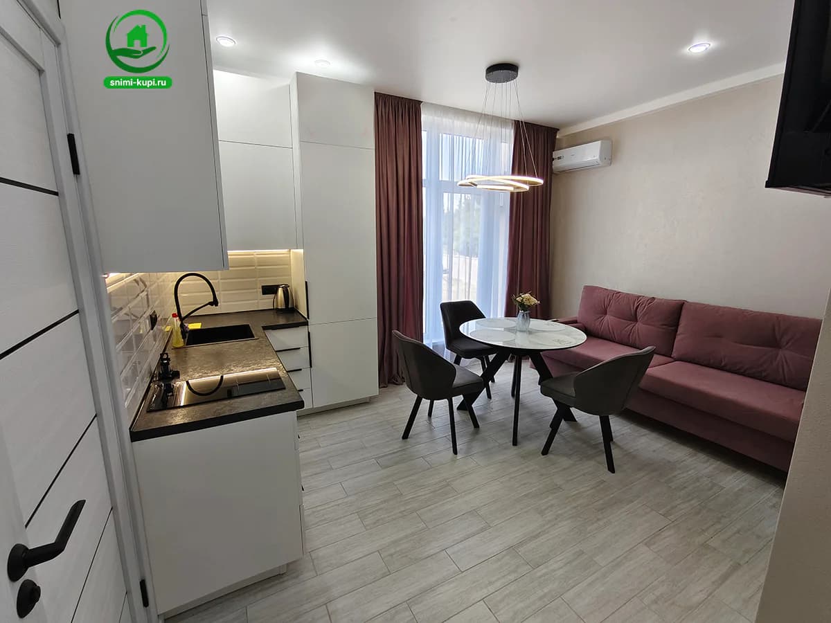 Снять посуточно студию-люкс в Севастополе у моря (Челнокова 48А)