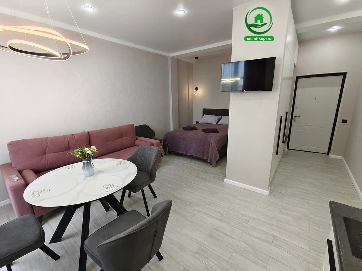 Снять посуточно студию-люкс в Севастополе у моря (Челнокова 48А) 0