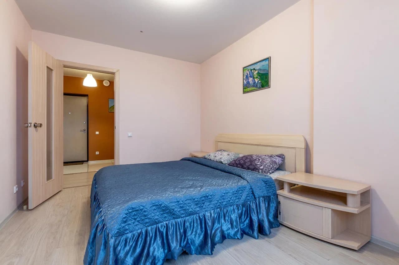 Снять 3-комнатную квартиру в Екатеринбурге у ЖД вокзала посуточно 3