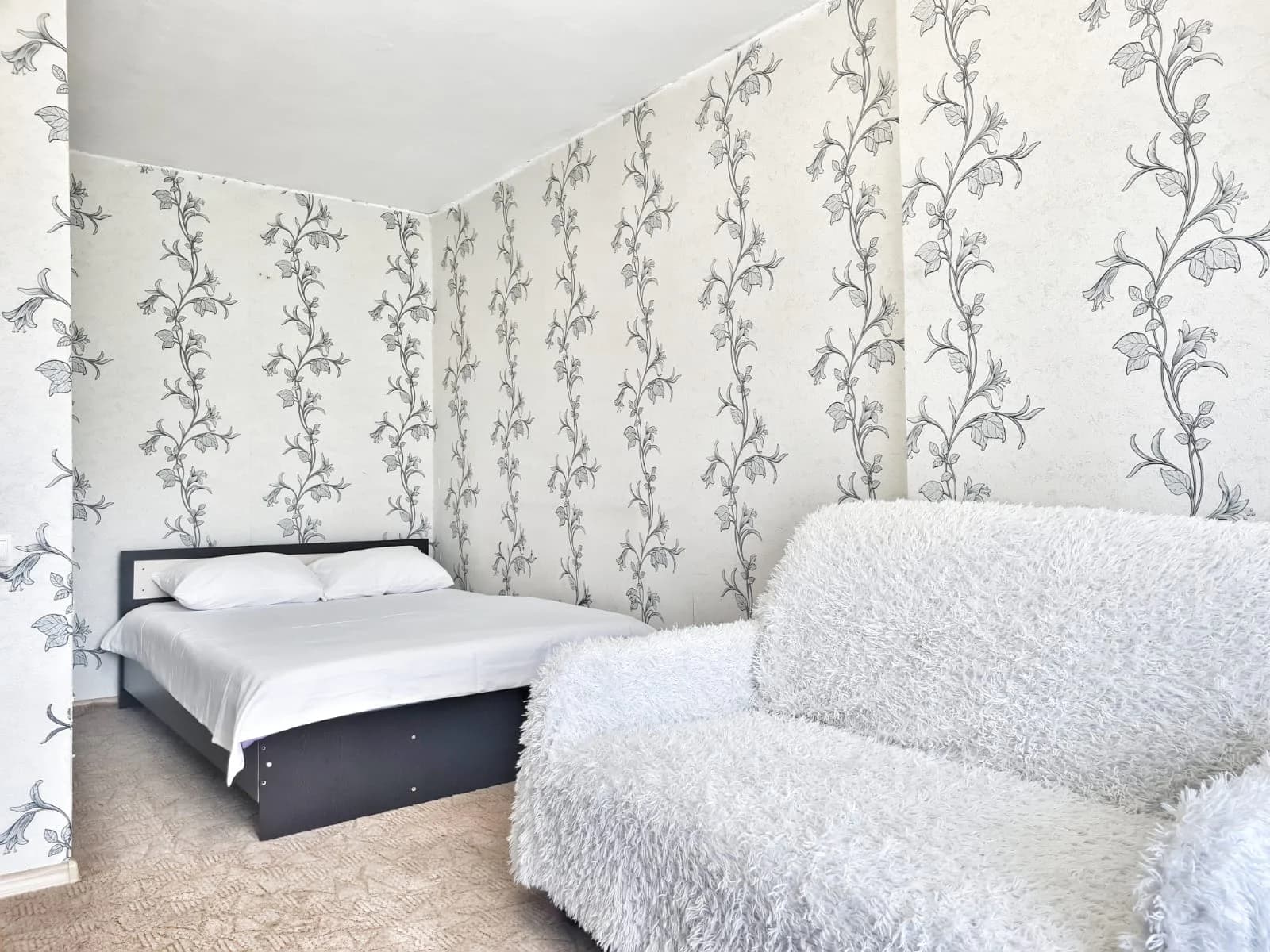 Снять однокомнатную квартиру на ЧТЗ Сад Победы Посуточно 1