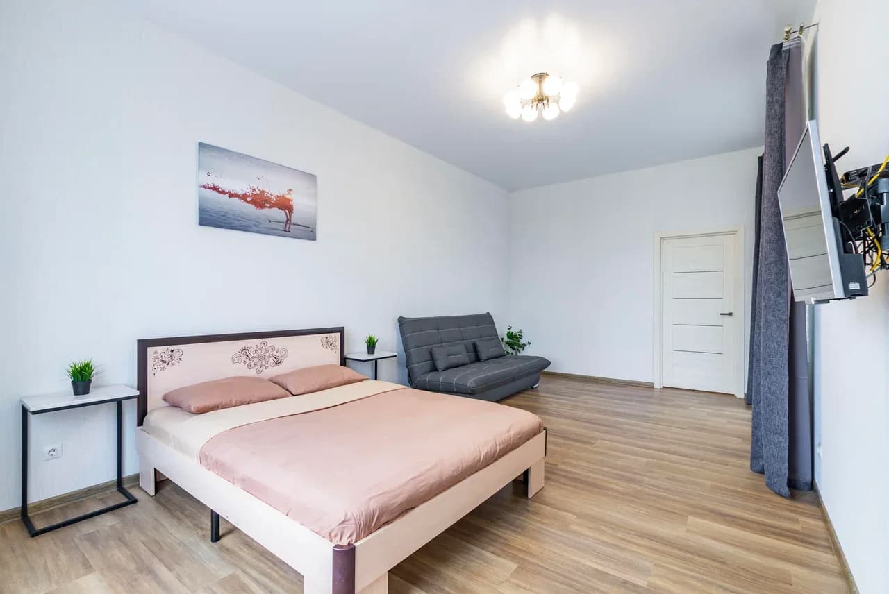 Снять 2-к квартиру в Екатеринбурге, мкр. Широкая Речка, переулок Широкий Посуточно 1