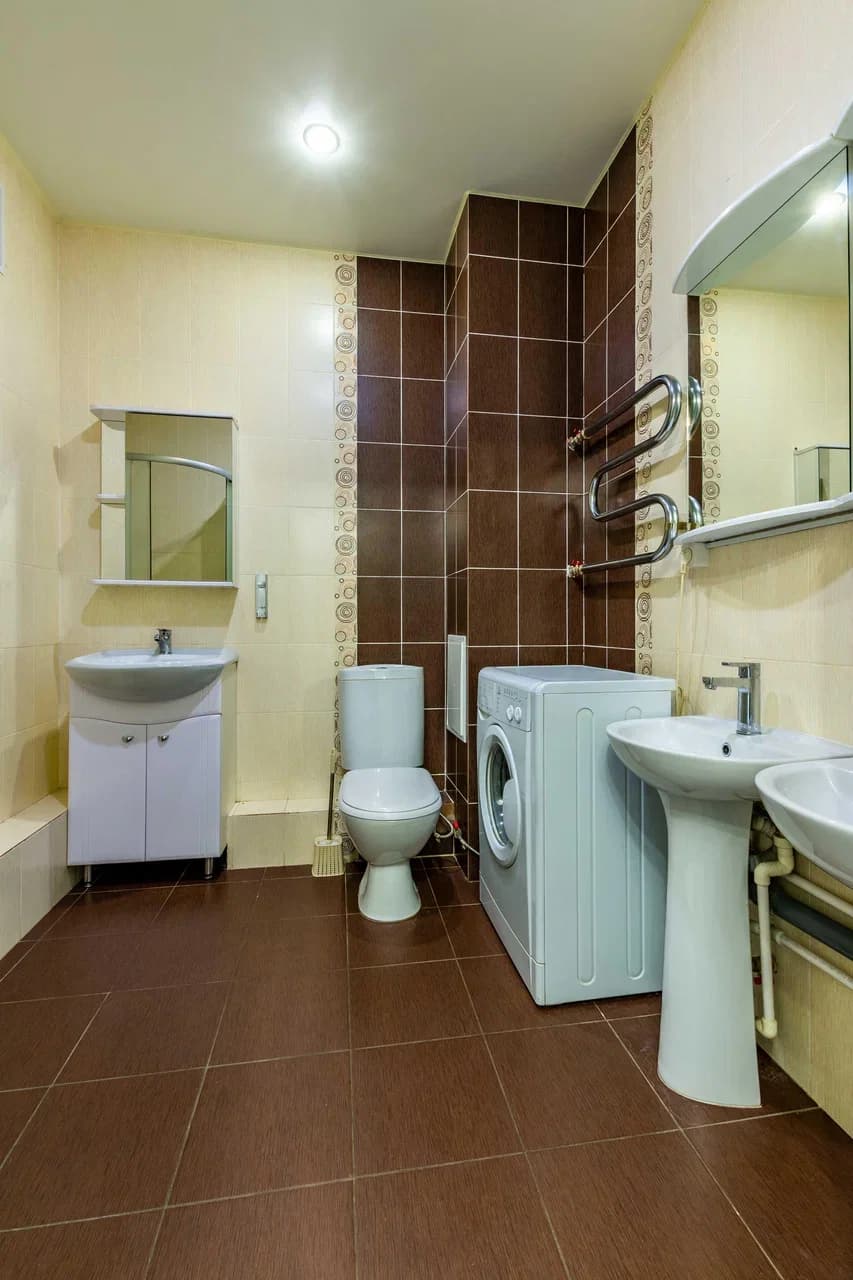 Снять 3-комнатную квартиру в Екатеринбурге у Шарташского рынка посуточно 1