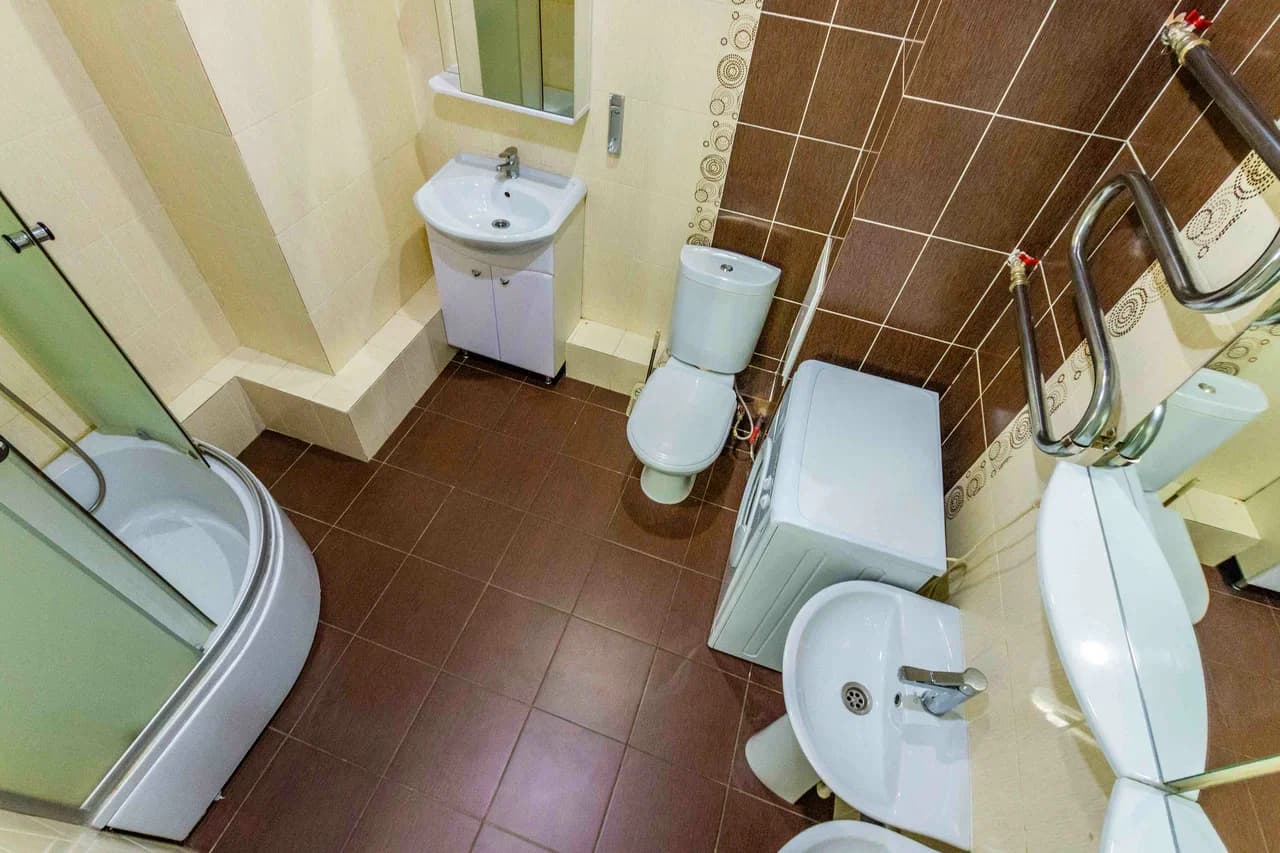 Снять 3-комнатную квартиру в Екатеринбурге у Шарташского рынка посуточно 3