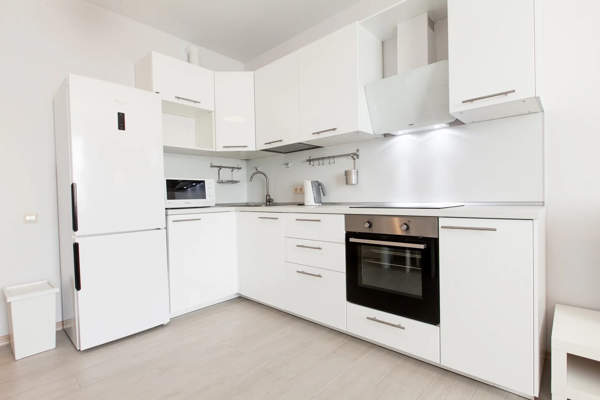 Светлые апартаменты на Туапсинской от HomeHotelSochi 1