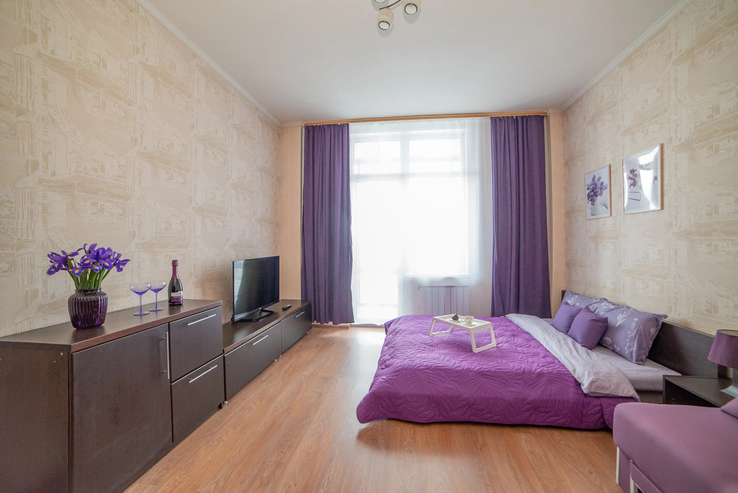 Квартира на сутки в Екатеринбурге у ТРЦ Гринвич (Гоголя 57) 1