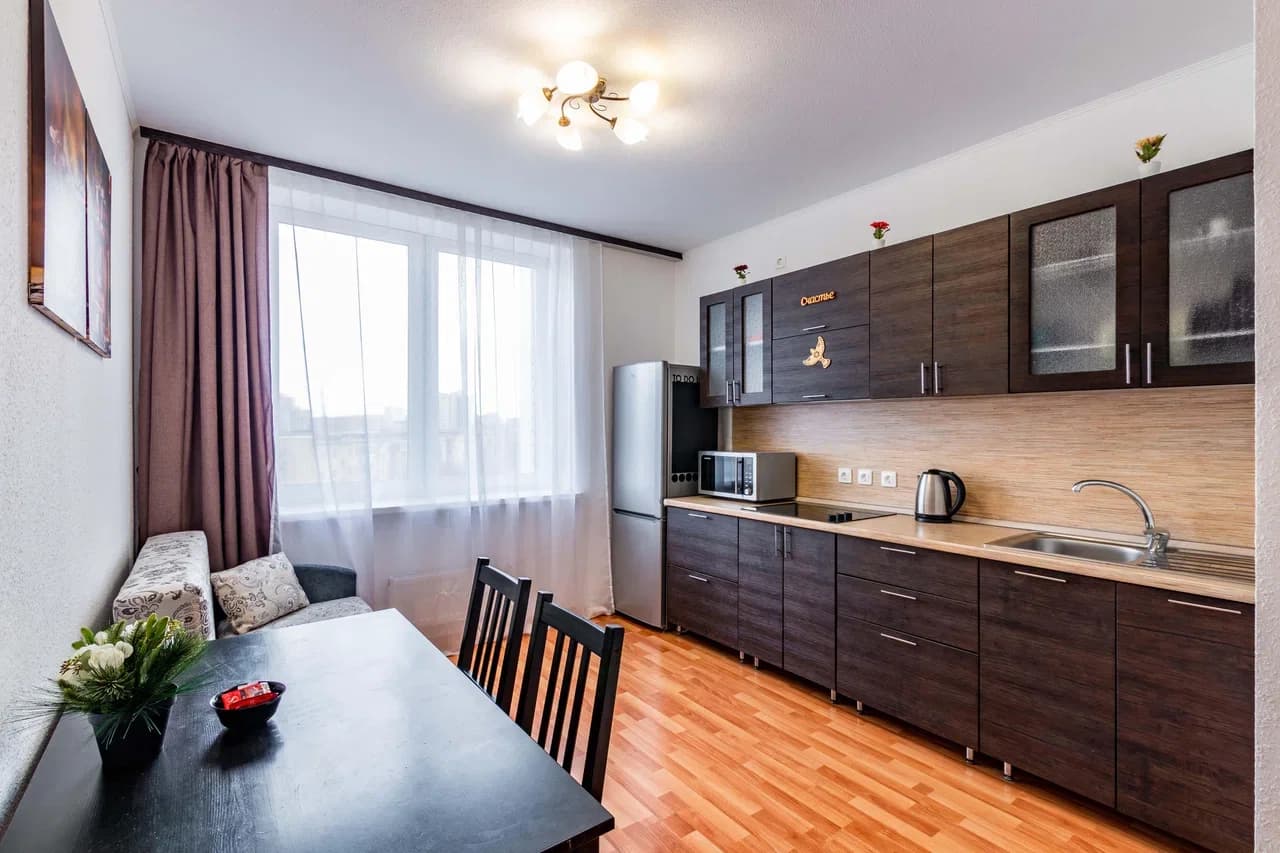 Снять 3-комнатную квартиру в Екатеринбурге у парка Маяковского посуточно 3