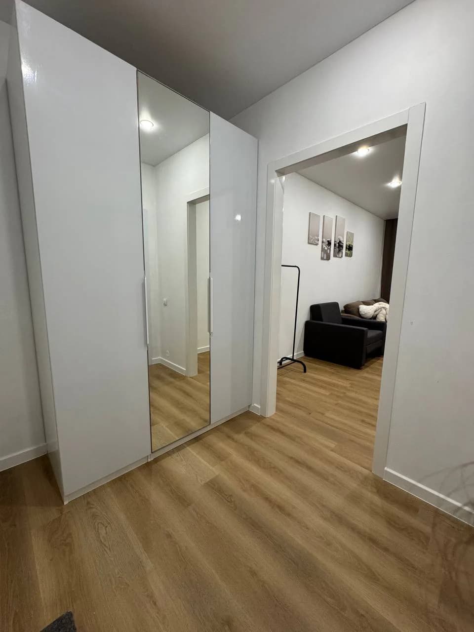 Снять посуточно 1-к квартиру в Екб у ОблГИБДД (Громова 26/3) 0