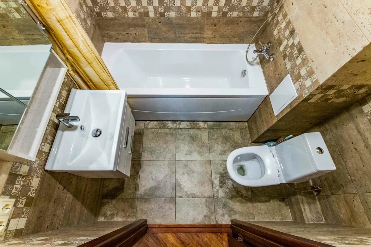 Аренда 2-к квартиры в Екатеринбурге, м. Площадь 1905 года, ул. Юмашева 6 Посуточно 1