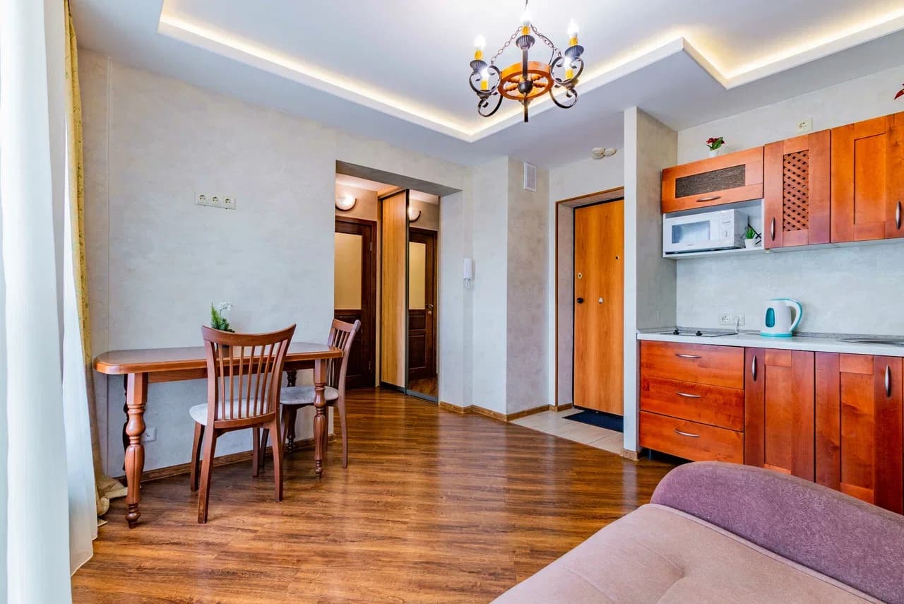 Аренда 2-к квартиры в Екатеринбурге, м. Площадь 1905 года, ул. Юмашева 6 Посуточно 2