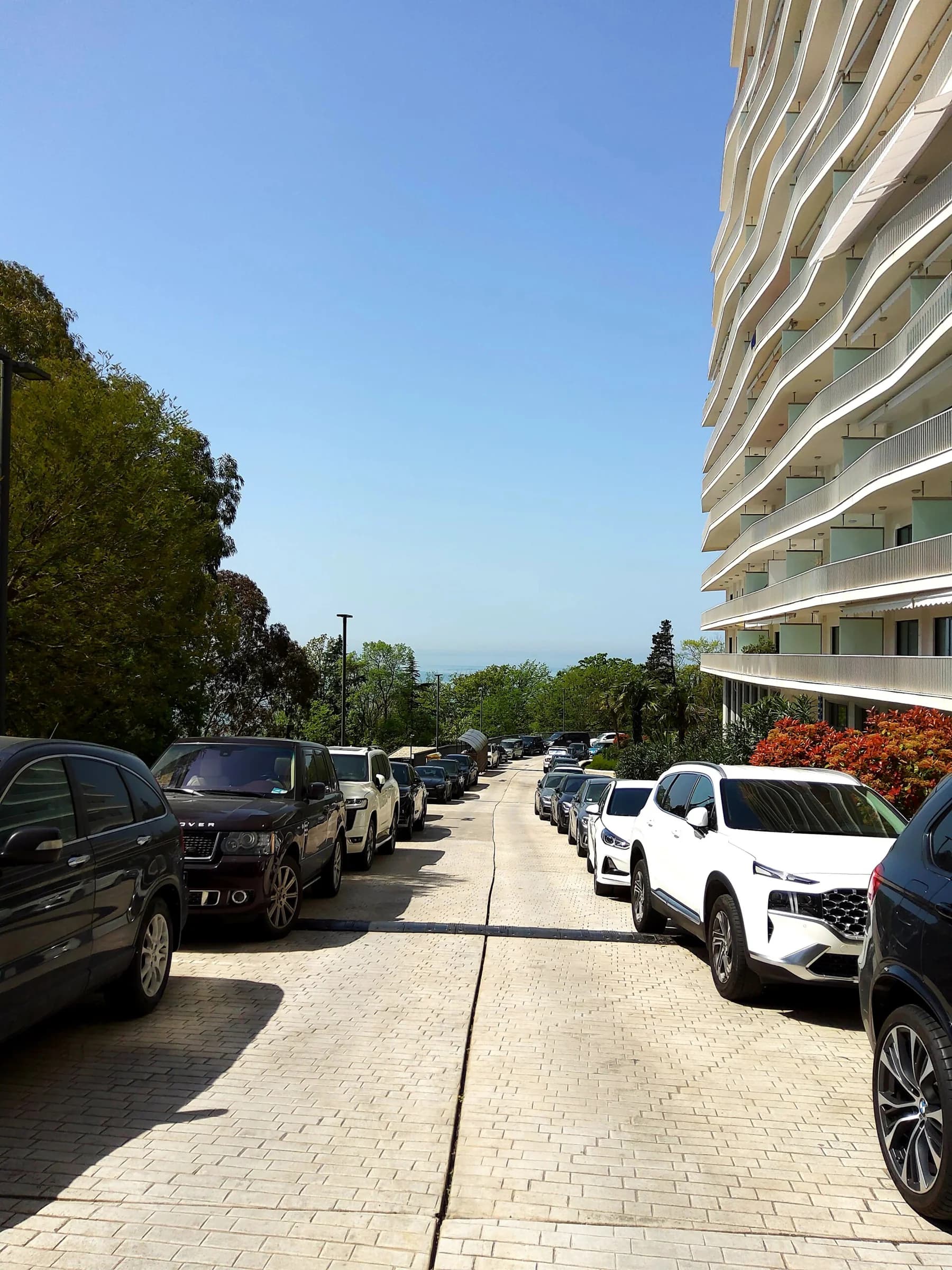 Элитные апариаменты с бассейном у моря в АК “Актёр Гэлакси “. 0