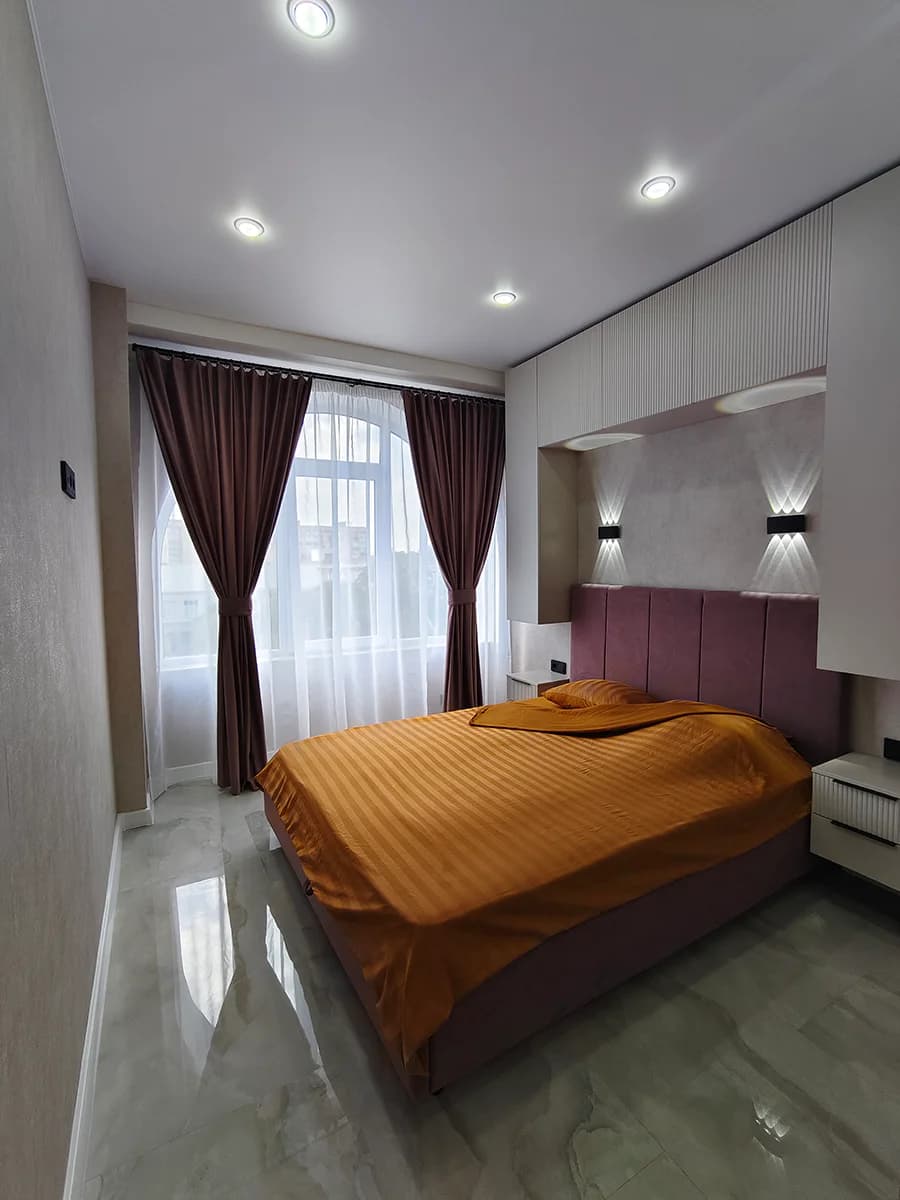 Снять посуточно апартаменты в Евпатории в центре (Фрунзе 20)