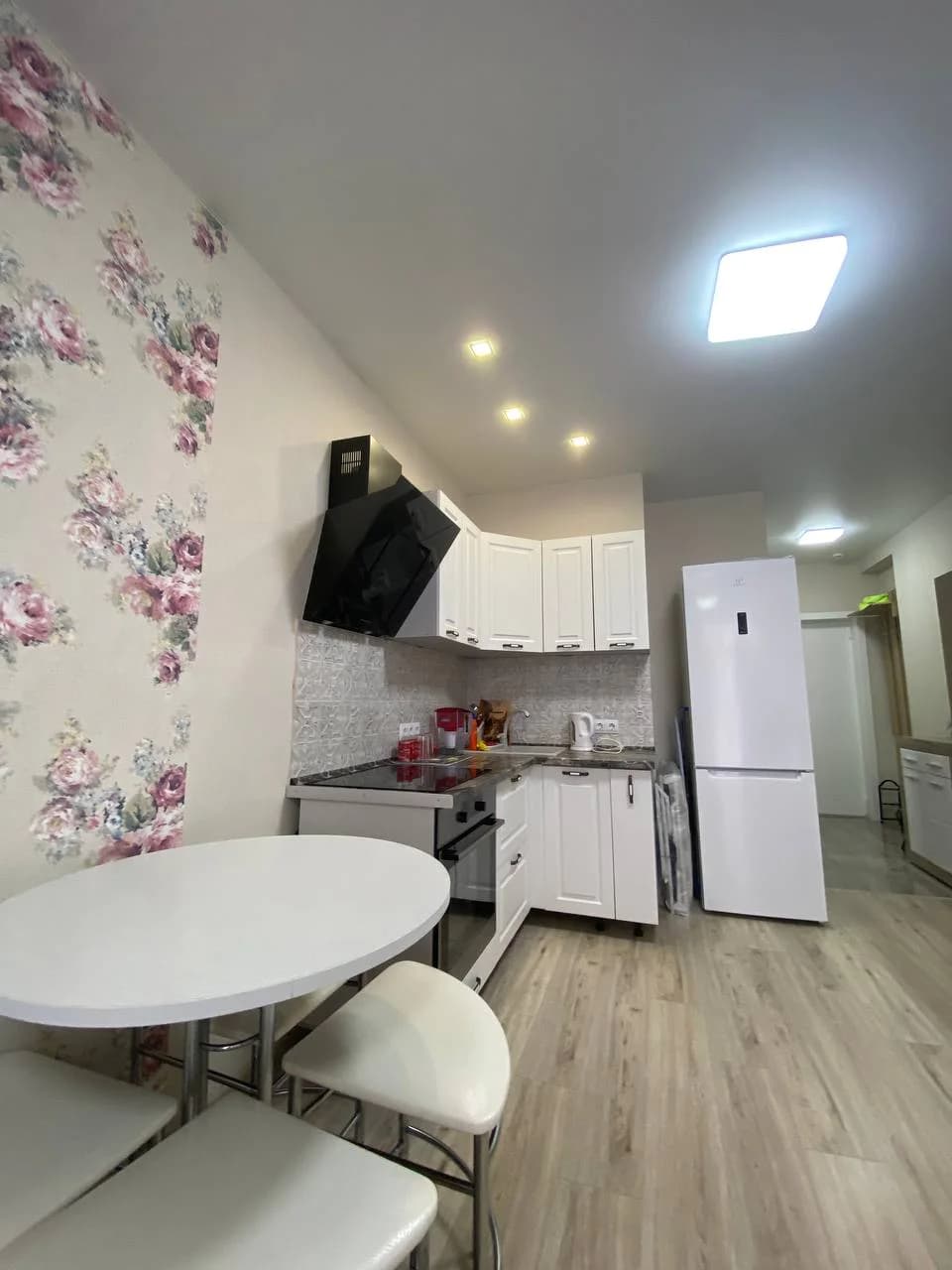 Снять квартиру посуточно в Сочи у ЖК Кватро (Гайдара 22/1) 3